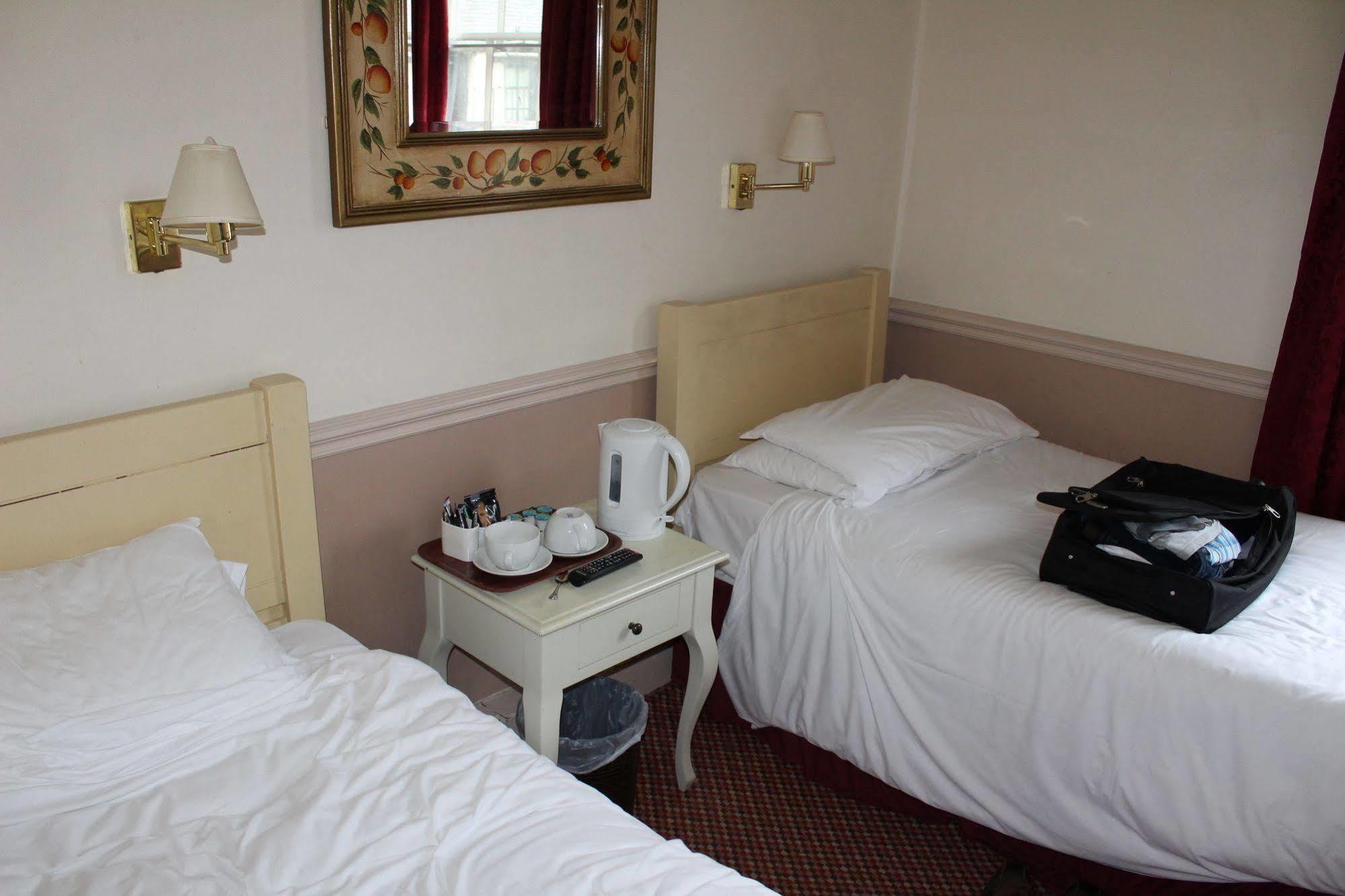 Whyte Harte Hotel Redhill  Exteriér fotografie
