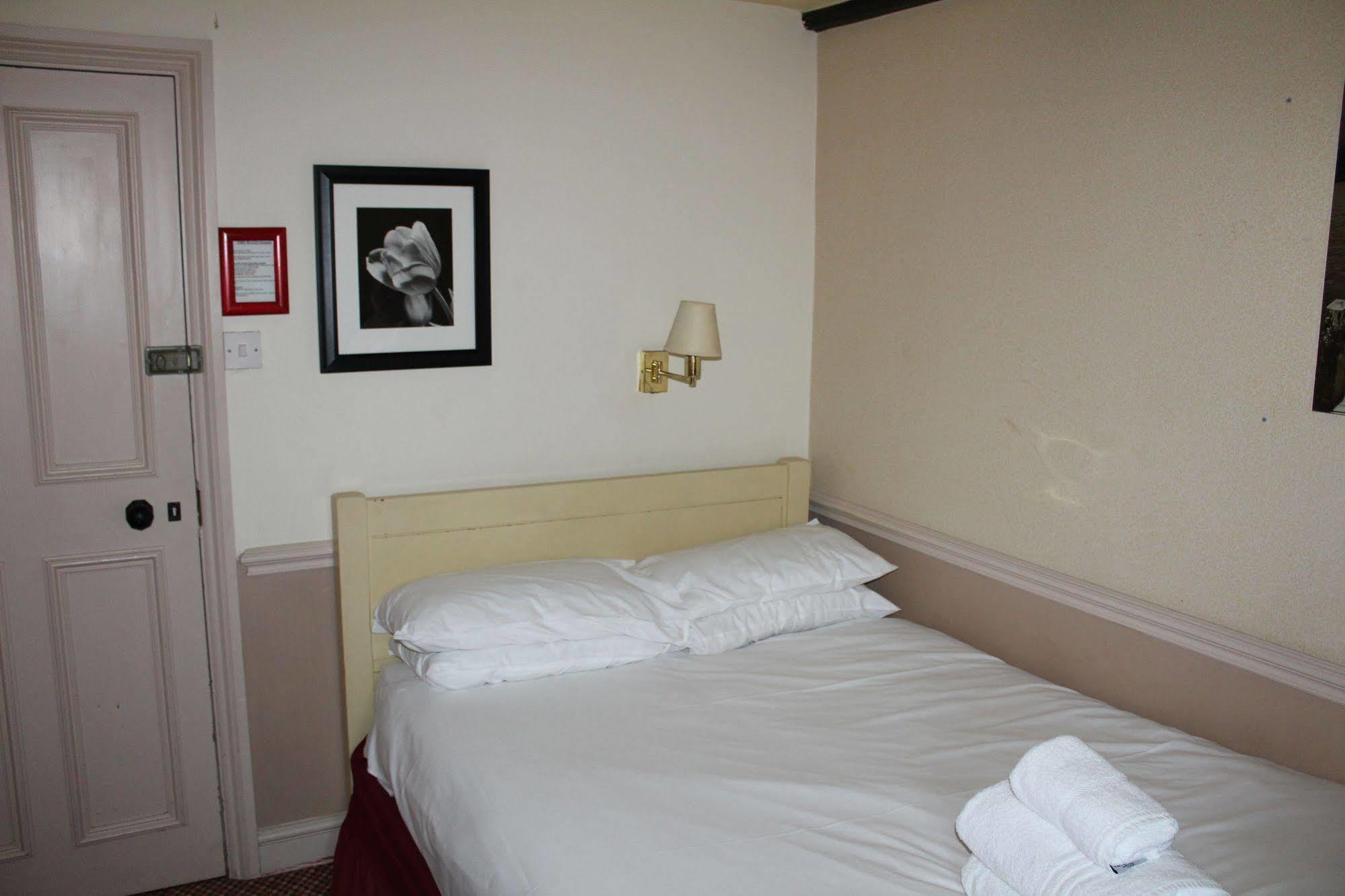 Whyte Harte Hotel Redhill  Exteriér fotografie