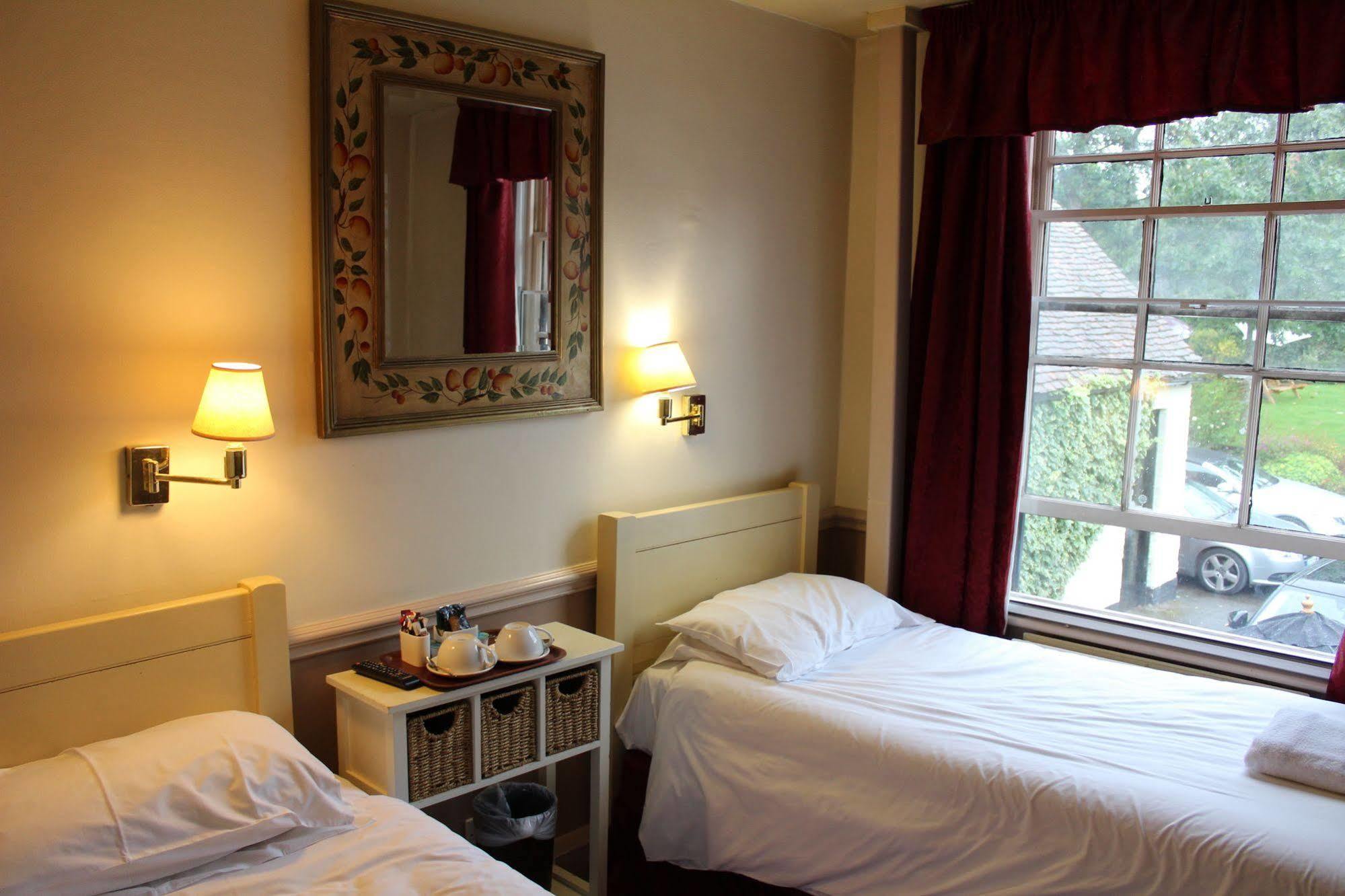 Whyte Harte Hotel Redhill  Exteriér fotografie