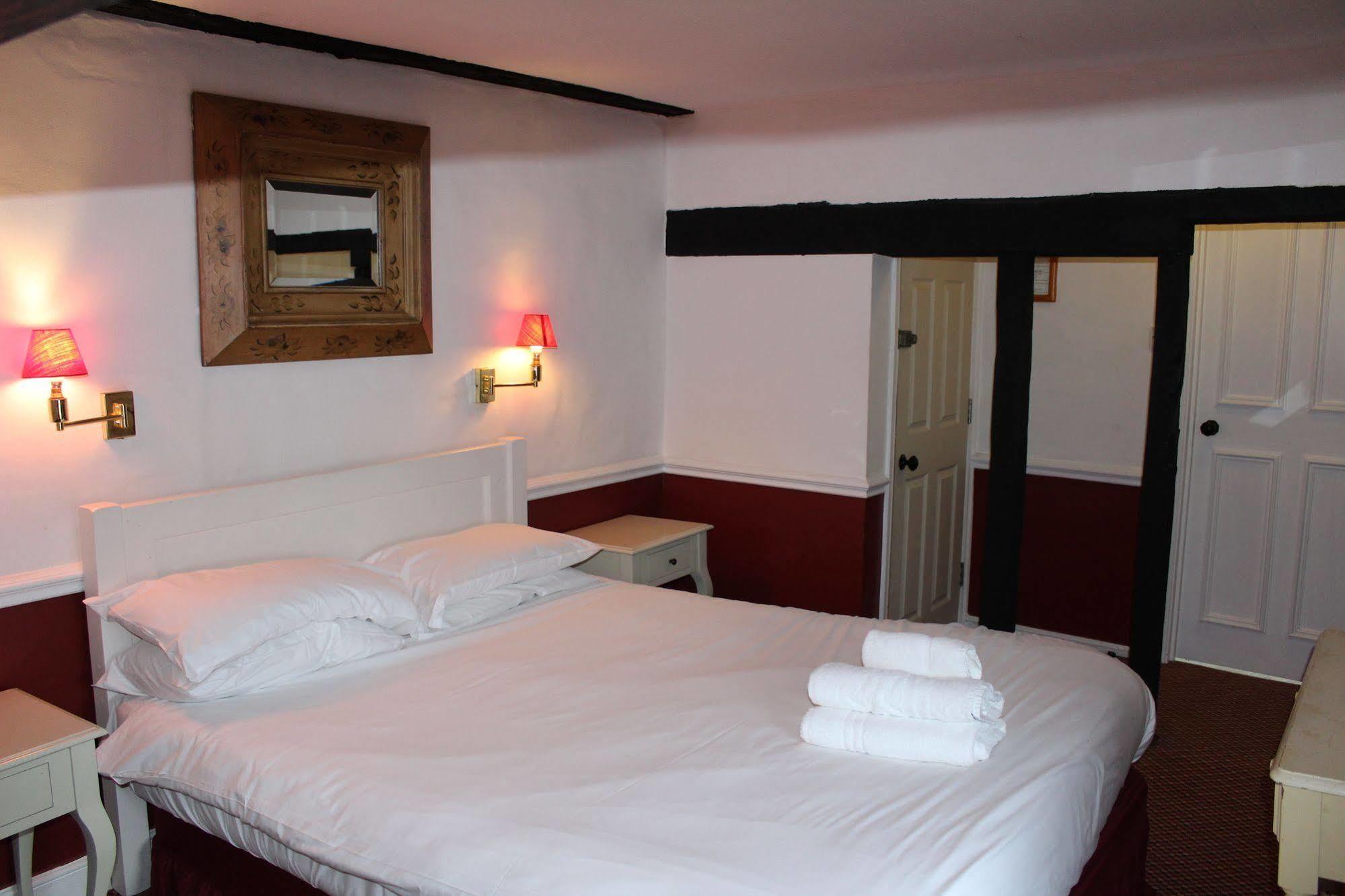 Whyte Harte Hotel Redhill  Exteriér fotografie